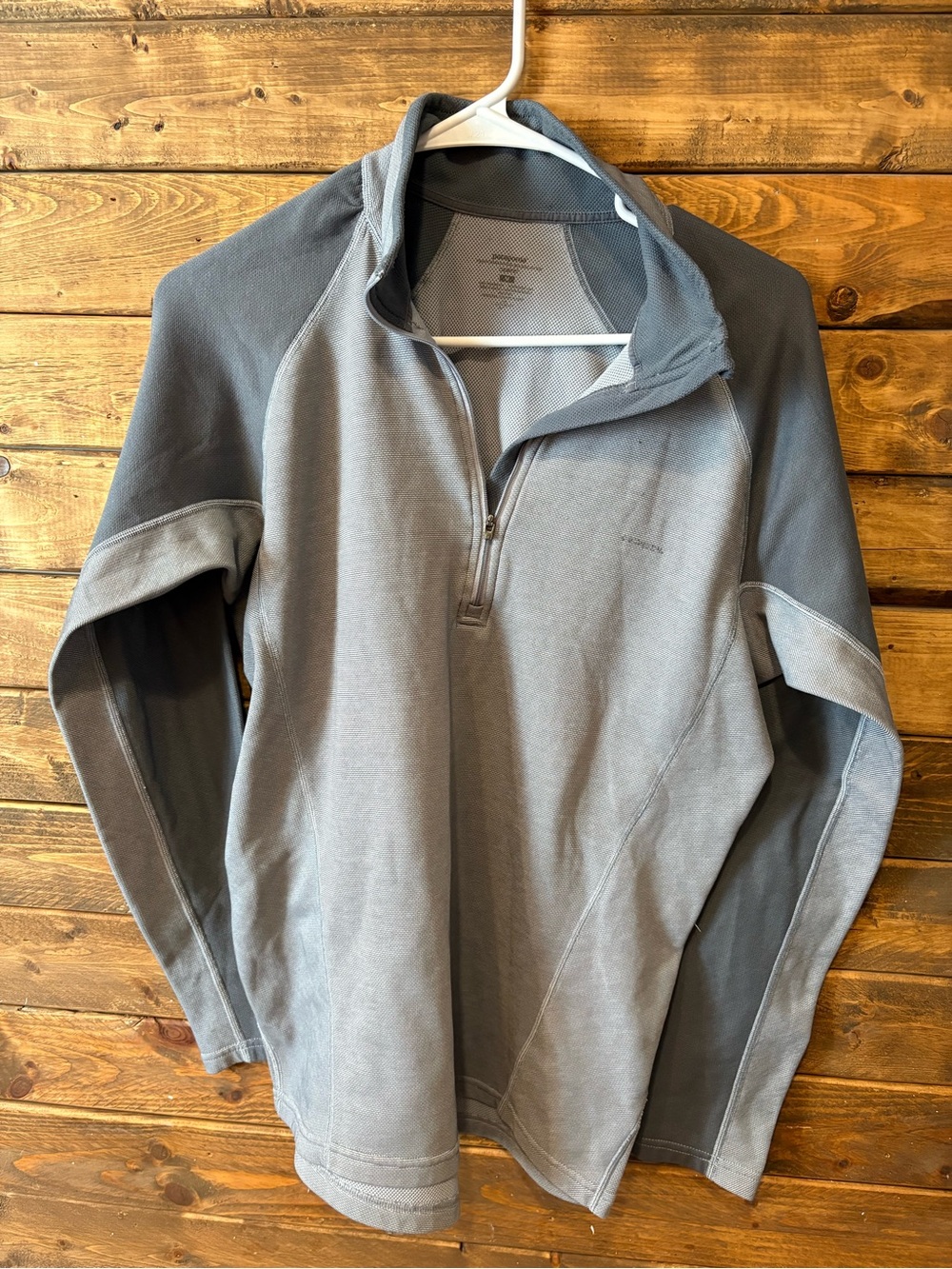 Patagonia Men's Capilene Quarter-Zip Pullover Sweater - Gray size medium